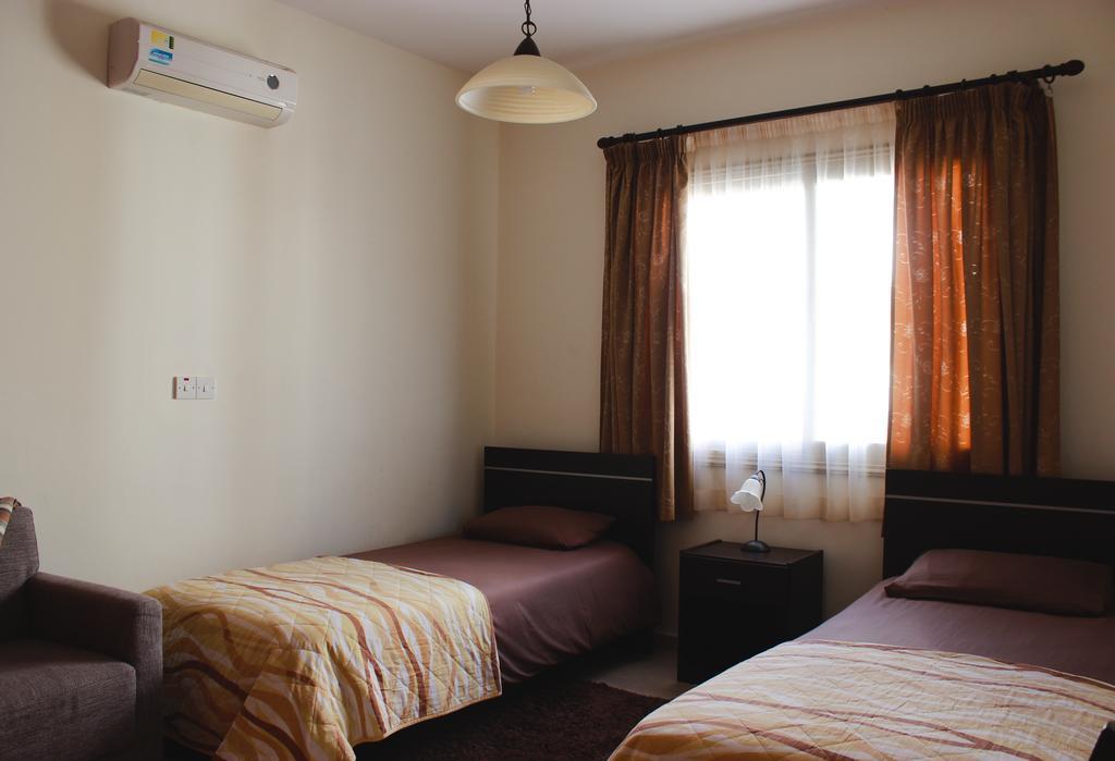 King'S Gardens Apartment Paphos Esterno foto